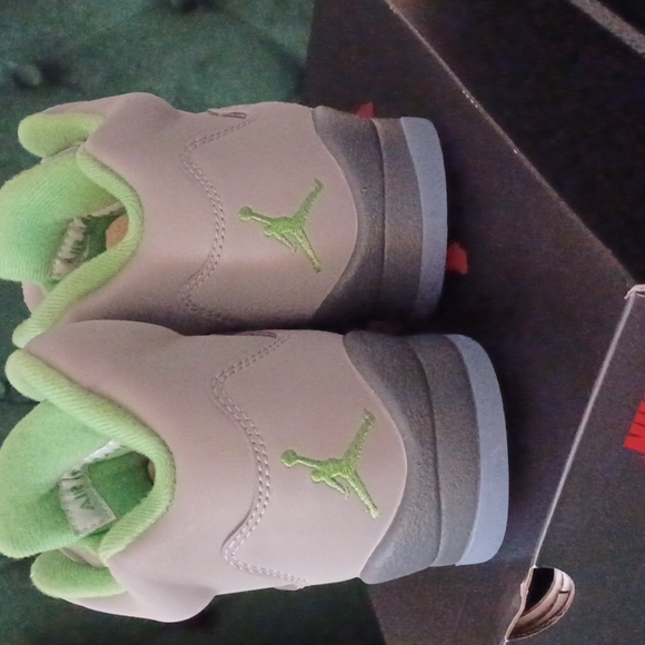 Jordans " green bean" addition sz 5Y - Picture 3 of 12